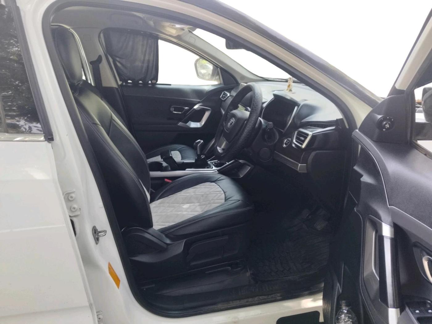 2020 Tata Harrier XT 2.0L KRYOTEC, Diesel, Manual, 80,000 km, interior