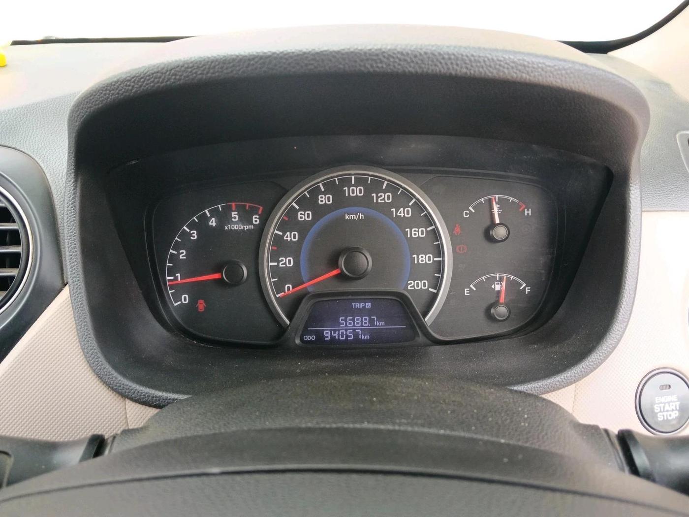 2013 Hyundai Grand i10 ASTA 1.1 CRDI, Diesel, Manual, 94,057 km, interior