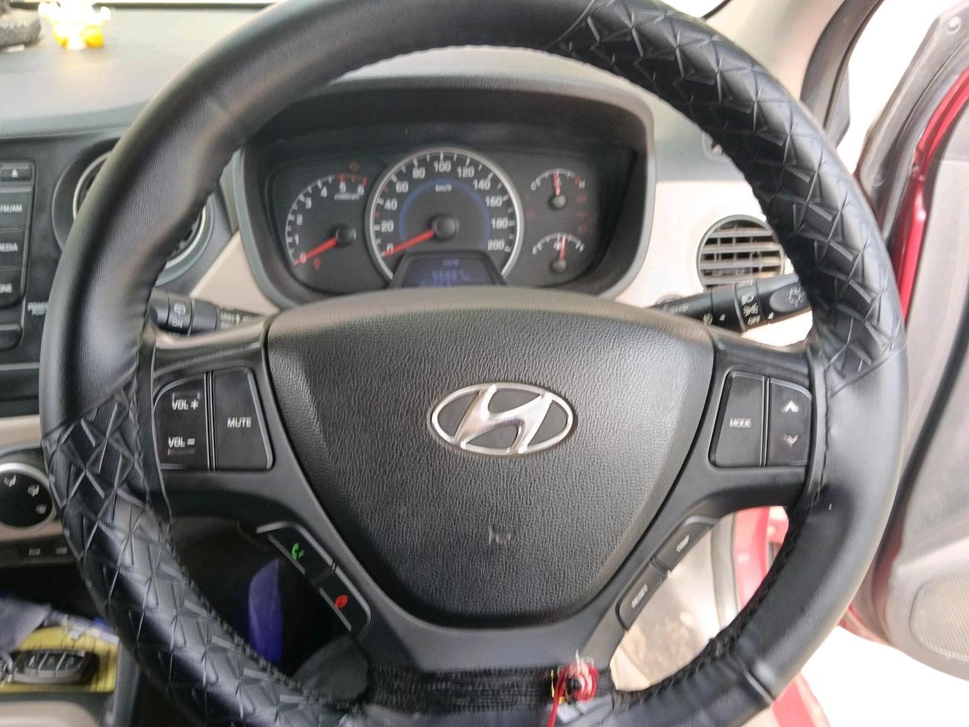 2013 Hyundai Grand i10 ASTA 1.1 CRDI, Diesel, Manual, 94,057 km, interior
