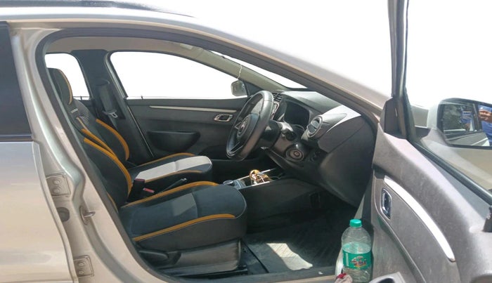 2022 Renault Kwid CLIMBER AMT 1.0, Petrol, Automatic, 15,396 km, interior