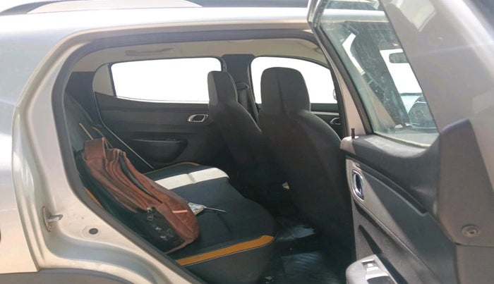 2022 Renault Kwid CLIMBER AMT 1.0, Petrol, Automatic, 15,396 km, interior