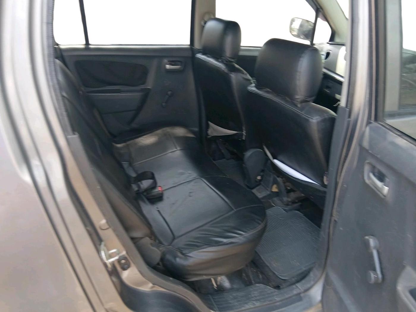 2012 Maruti Wagon R 1.0 LXI CNG, CNG, Manual, 1,34,111 km, interior