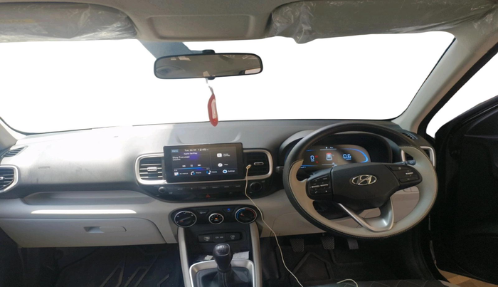 2025 Hyundai VENUE S(O) 1.2, Petrol, Manual, 5,495 km, interior