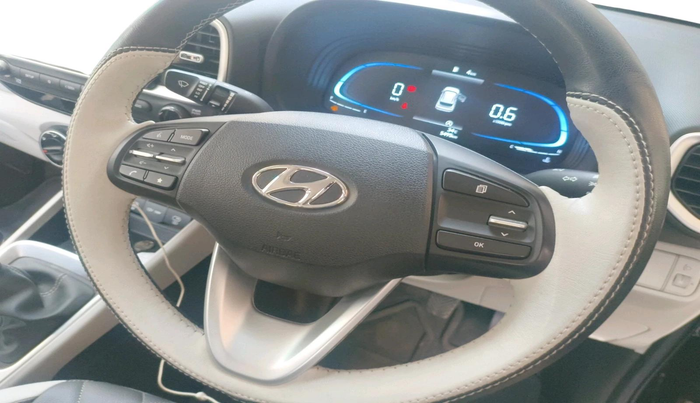 2025 Hyundai VENUE S(O) 1.2, Petrol, Manual, 5,495 km, interior
