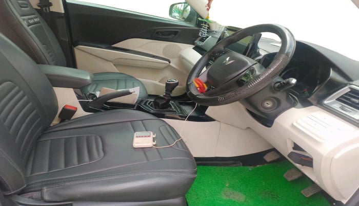 2025 Mahindra XUV 3XO MX2 1.5 Turbo Diesel, Diesel, Manual, 22,611 km, interior