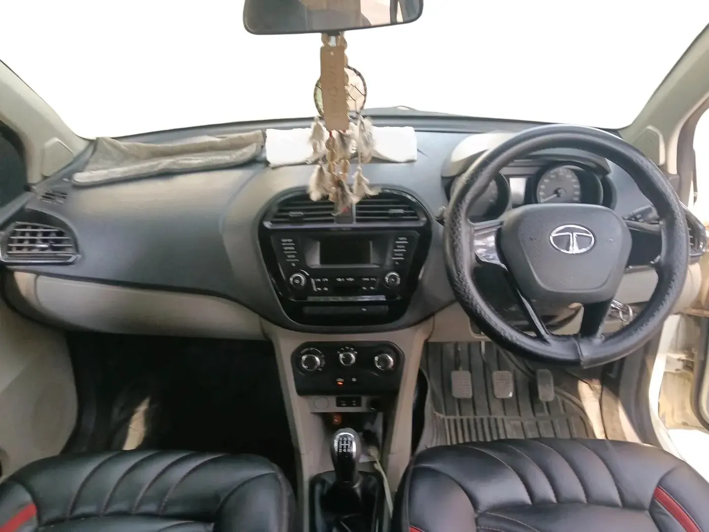 2018 Tata Tiago XT PETROL, Petrol, Manual, 92,810 km, interior