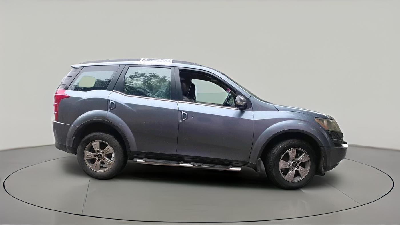 2012 Mahindra XUV500 W8, Diesel, Manual, 2,13,436 km, exterior