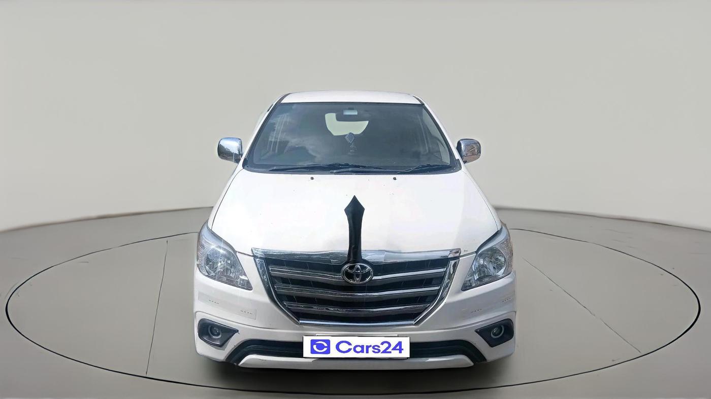 2016 Toyota Innova 2.5 GX 7 STR, Diesel, Manual, 2,34,438 km, exterior