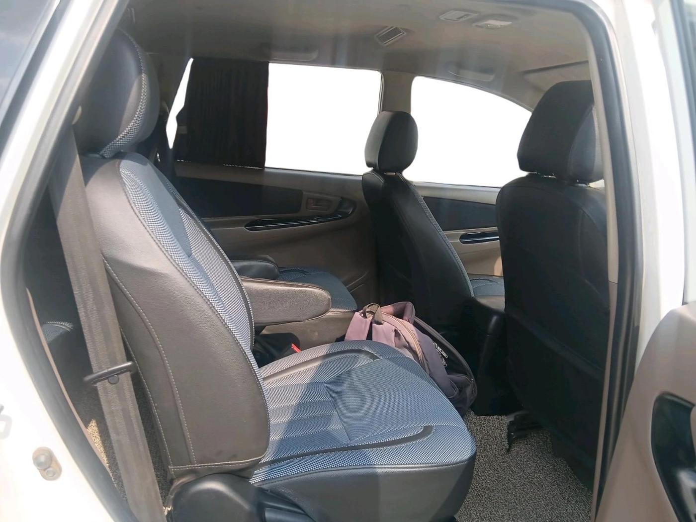 2016 Toyota Innova 2.5 GX 7 STR, Diesel, Manual, 2,34,438 km, interior