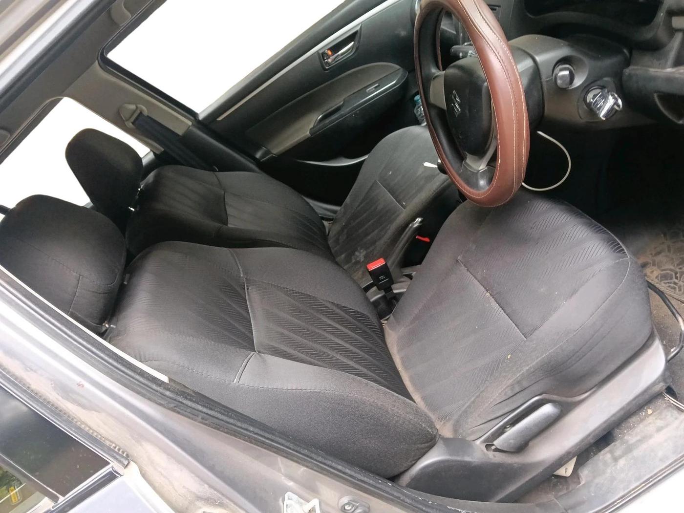 2014 Maruti Swift VXI, Petrol, Manual, 1,06,772 km, interior