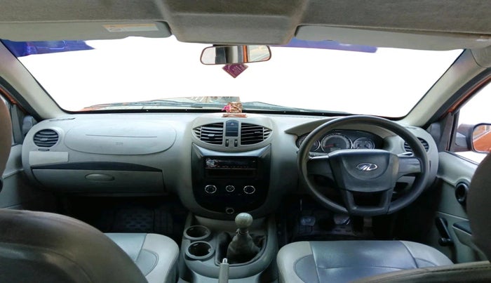 2016 Mahindra NUVOSPORT N4 PLUS, Diesel, Manual, 73,386 km, interior