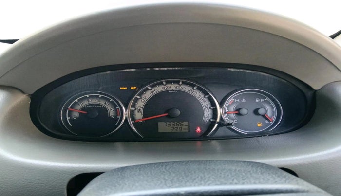 2016 Mahindra NUVOSPORT N4 PLUS, Diesel, Manual, 73,386 km, interior