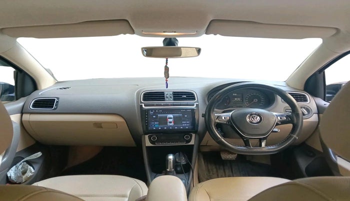2016 Volkswagen Vento HIGHLINE PETROL AT, Petrol, Automatic, 92,710 km, interior