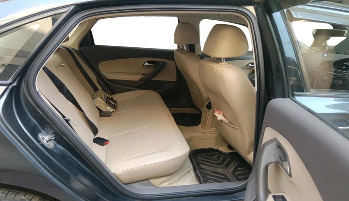 2016 Volkswagen Vento HIGHLINE PETROL AT, Petrol, Automatic, 92,710 km, interior