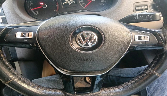 2016 Volkswagen Vento HIGHLINE PETROL AT, Petrol, Automatic, 92,710 km, interior