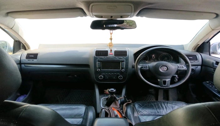 2010 Volkswagen Jetta COMFORTLINE 2.0L TDI, Diesel, Manual, 1,28,323 km, interior