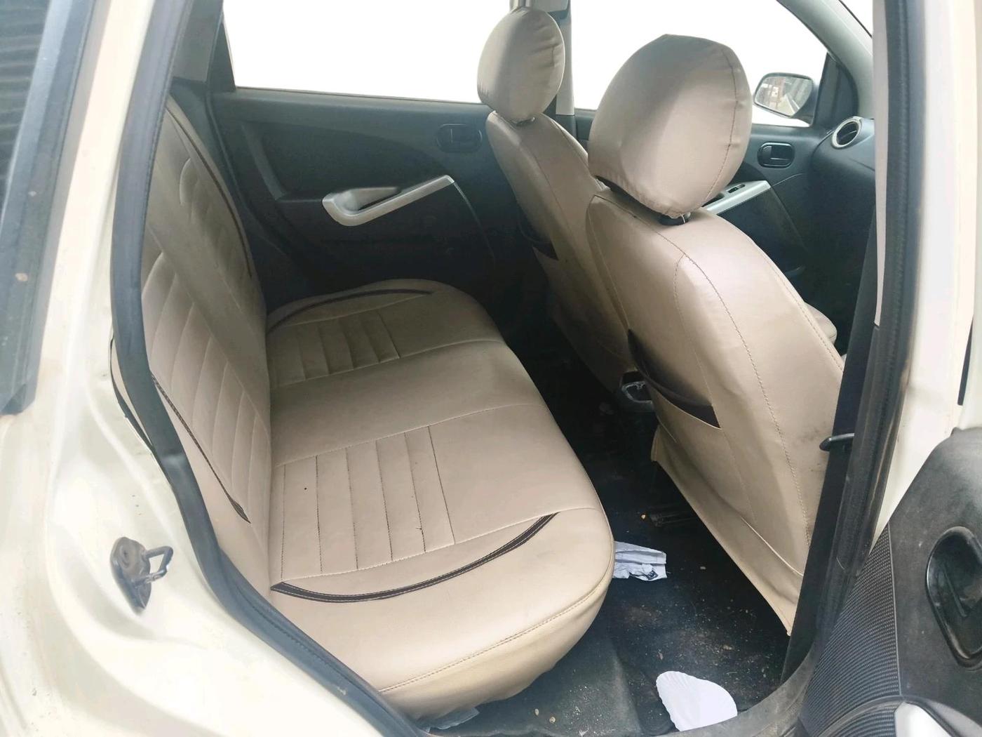 2013 Ford Figo TITANIUM 1.4 DIESEL, Diesel, Manual, 1,40,743 km, interior