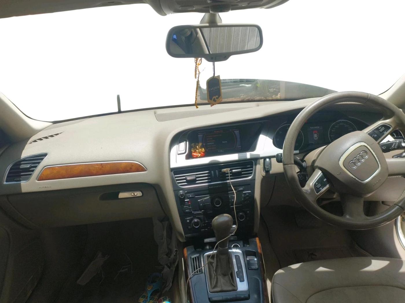 2011 Audi A4 2.0 TDI, Diesel, Automatic, 1,73,940 km, interior