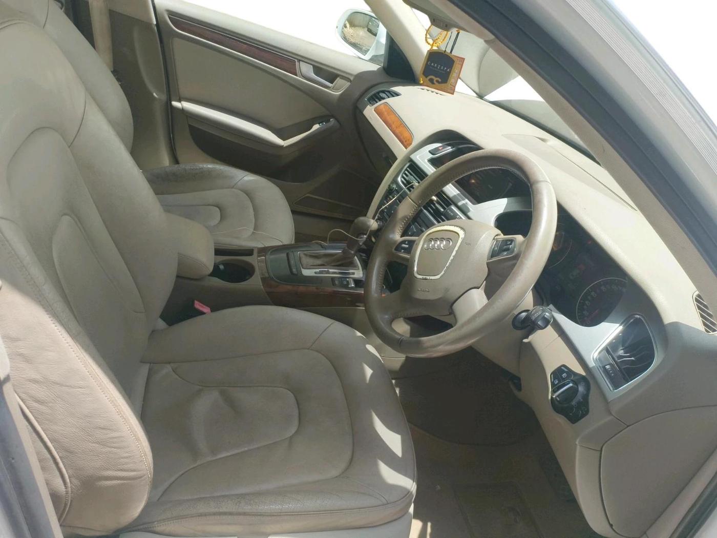 2011 Audi A4 2.0 TDI, Diesel, Automatic, 1,73,940 km, interior