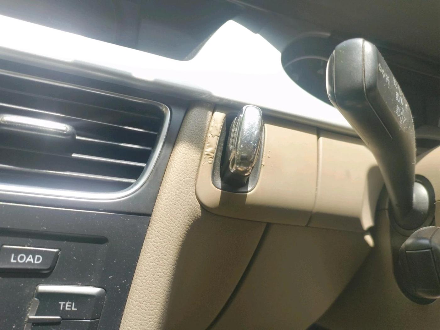 2011 Audi A4 2.0 TDI, Diesel, Automatic, 1,73,940 km, interior
