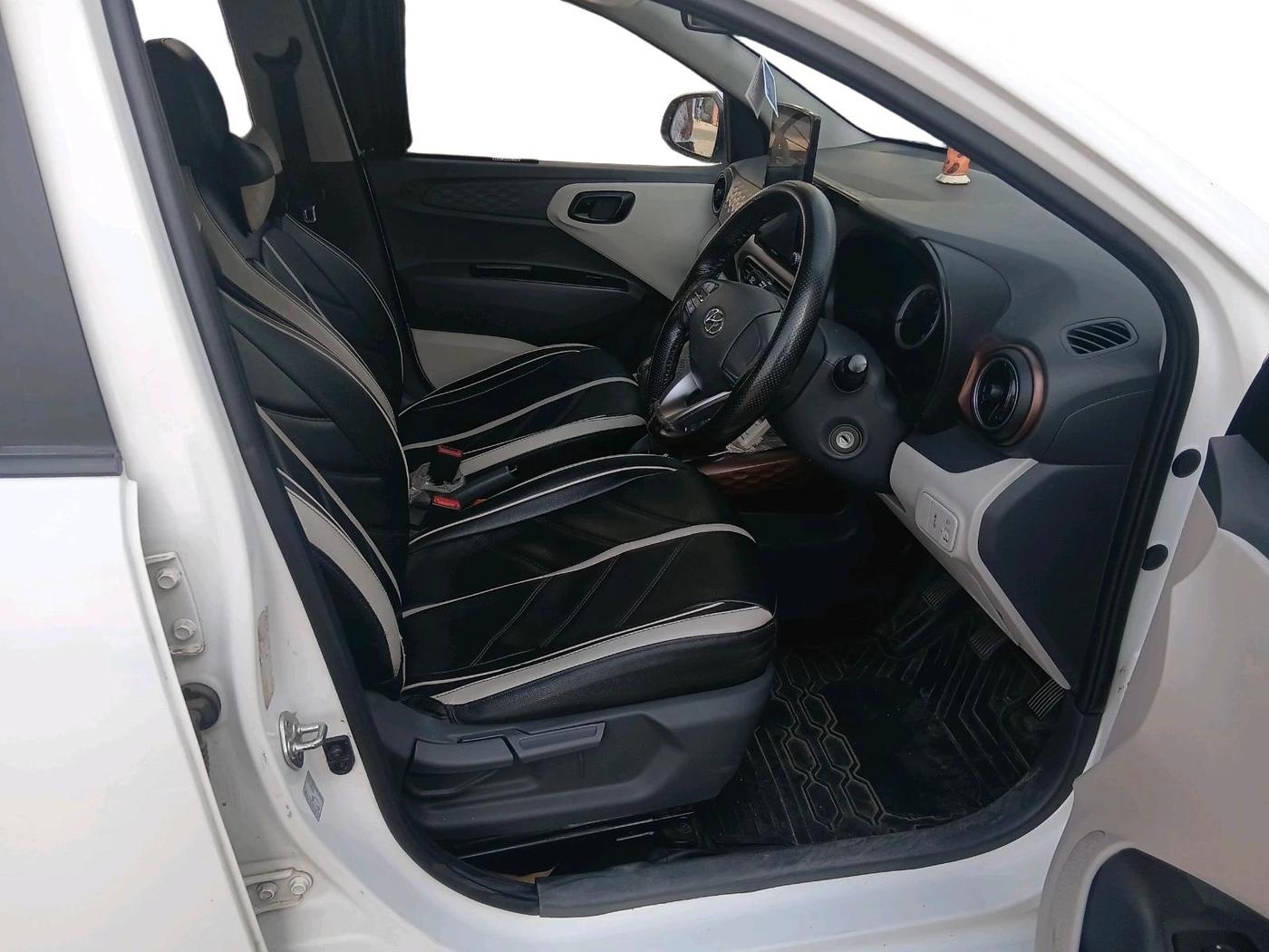 2021 Hyundai AURA S 1.2 CNG, CNG, Manual, 1,19,818 km, interior