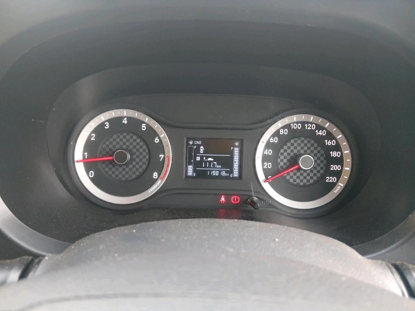 2021 Hyundai AURA S 1.2 CNG, CNG, Manual, 1,19,818 km, interior