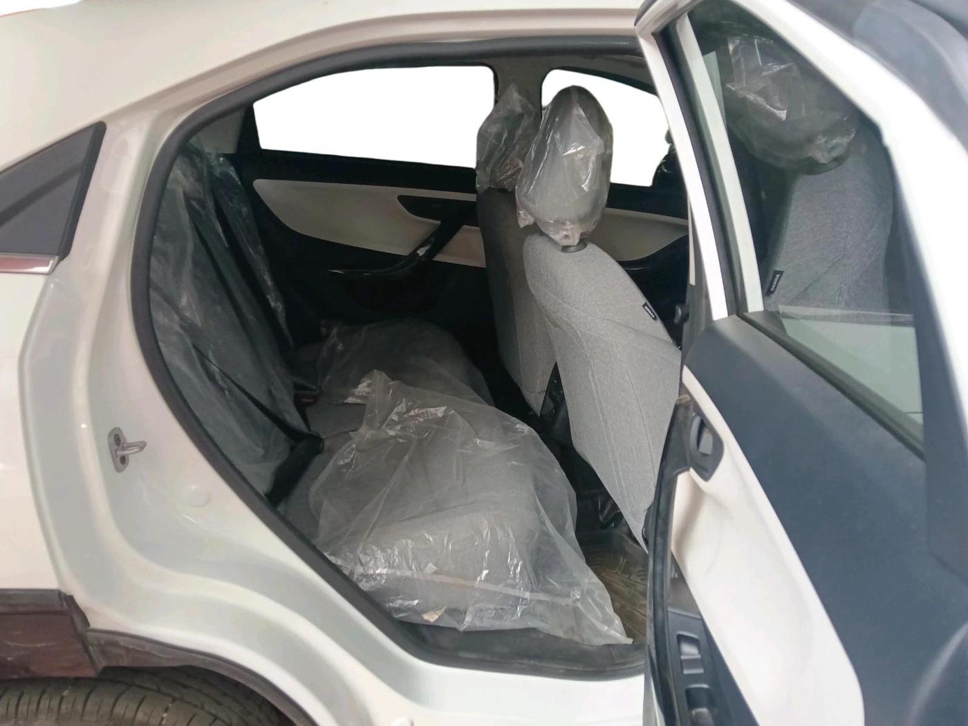 2025 Tata Curvv Pure Plus S 1.2 Petrol 6MT, Petrol, Manual, 6,106 km, interior