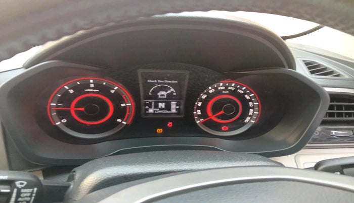 2020 Mahindra XUV300 W8 (O) 1.5 DIESEL, Diesel, Manual, 1,34,420 km, interior