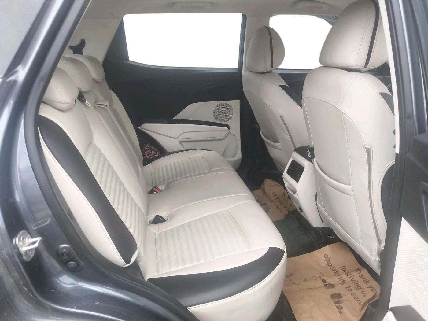 2025 Mahindra XUV 3XO REVX M (O)1.2 Petrol, Petrol, Manual, 12,442 km, interior