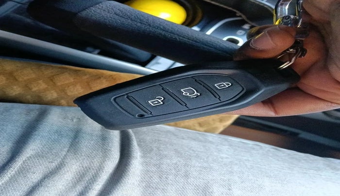 2019 Mahindra XUV500 W11 AT, Diesel, Automatic, 91,225 km, interior