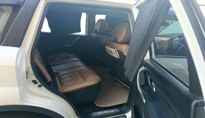 2019 Mahindra XUV500 W11 AT, Diesel, Automatic, 91,225 km, interior