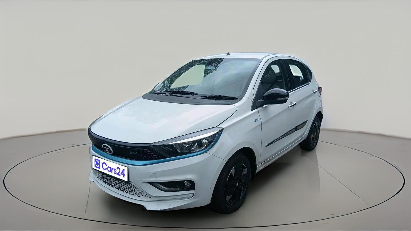 2024 Tata TIAGO EV XZ PLUS TECH LUX LONG RANGE FAST CHARGER, Electric, Automatic, 38,519 km, exterior
