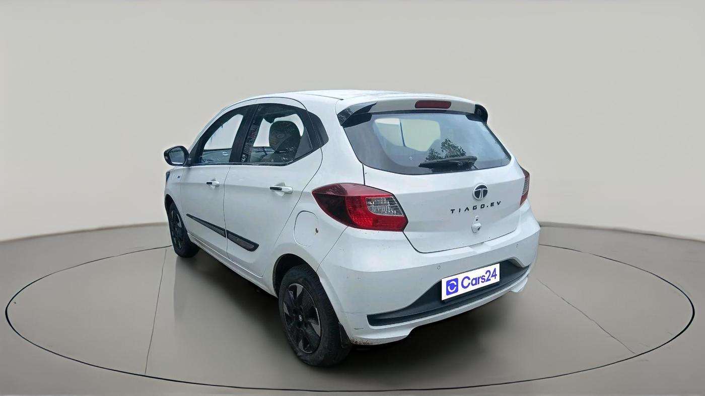 2024 Tata TIAGO EV XZ PLUS TECH LUX LONG RANGE FAST CHARGER, Electric, Automatic, 38,519 km, exterior