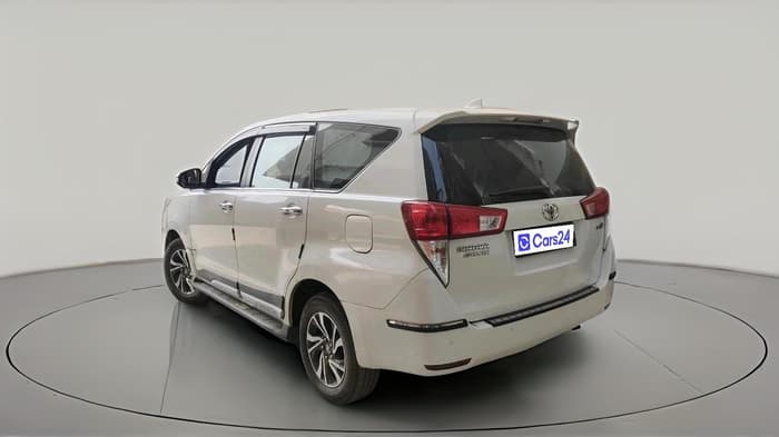 2021 Toyota Innova Crysta 2.4 VX 8 STR, Diesel, Manual, 1,83,573 km, exterior