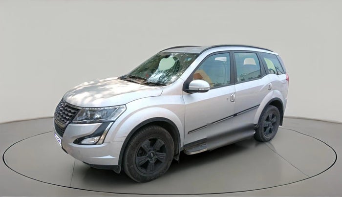 2020 Mahindra XUV500 W7, Diesel, Manual, 68,007 km, exterior
