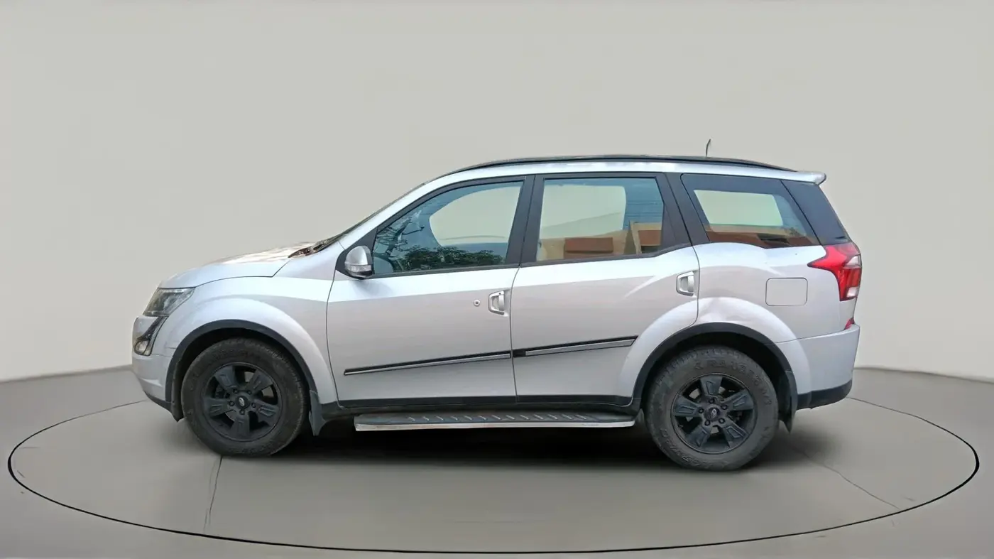 2020 Mahindra XUV500 W7, Diesel, Manual, 68,007 km, exterior