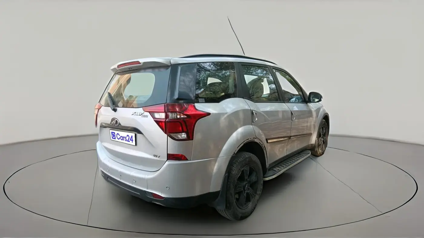 2020 Mahindra XUV500 W7, Diesel, Manual, 68,007 km, exterior
