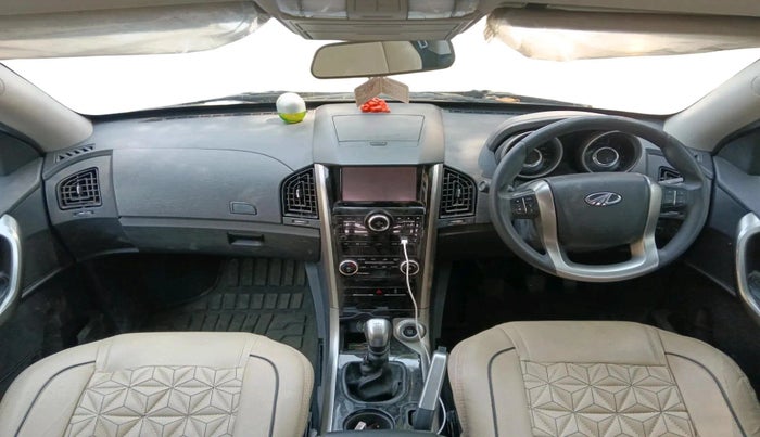 2020 Mahindra XUV500 W7, Diesel, Manual, 68,007 km, interior