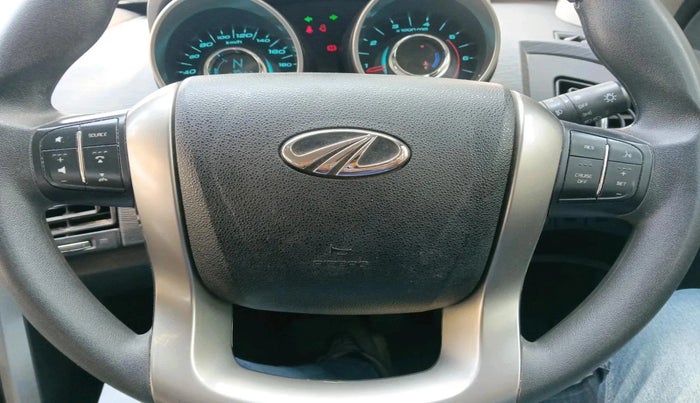 2020 Mahindra XUV500 W7, Diesel, Manual, 68,007 km, interior