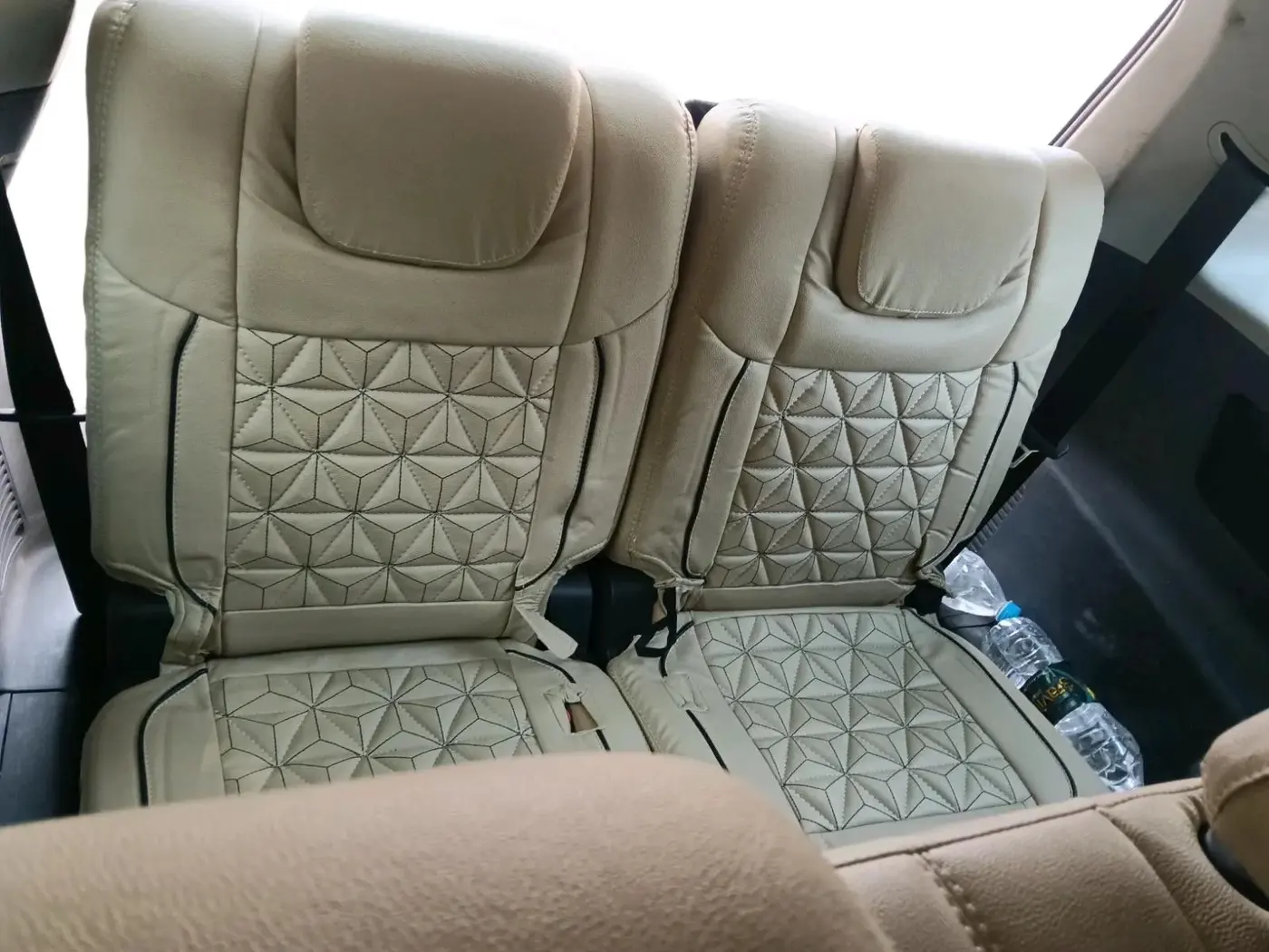 2020 Mahindra XUV500 W7, Diesel, Manual, 68,007 km, interior