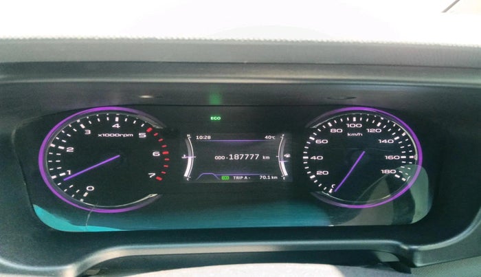 2018 Mahindra MARAZZO M6 7 STR, Diesel, Manual, 1,87,777 km, interior