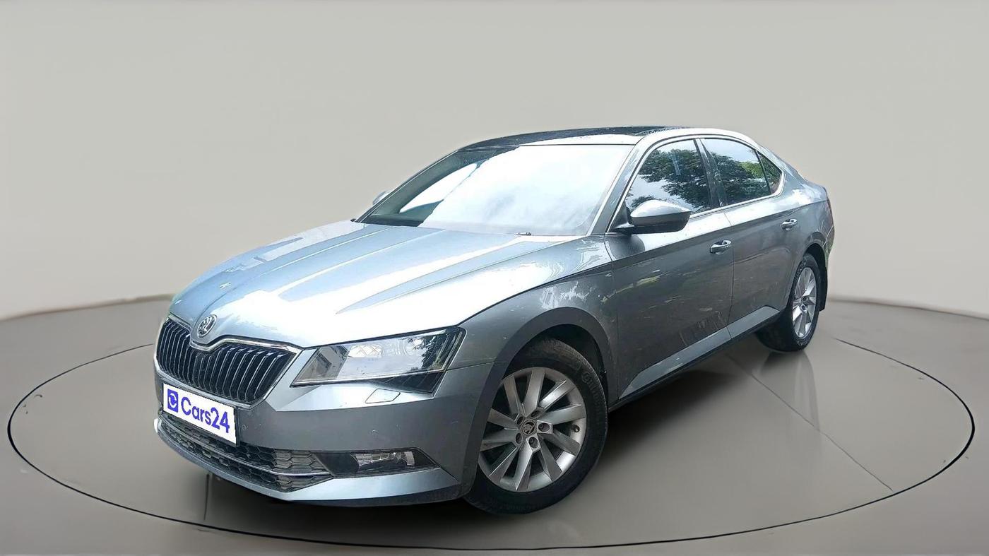 2016 Skoda Superb L&K 1.8 TSI AT, Petrol, Automatic, 1,16,354 km, exterior