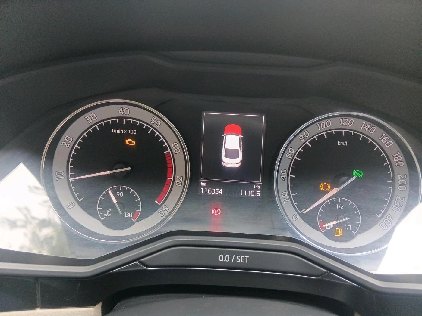 2016 Skoda Superb L&K 1.8 TSI AT, Petrol, Automatic, 1,16,354 km, interior