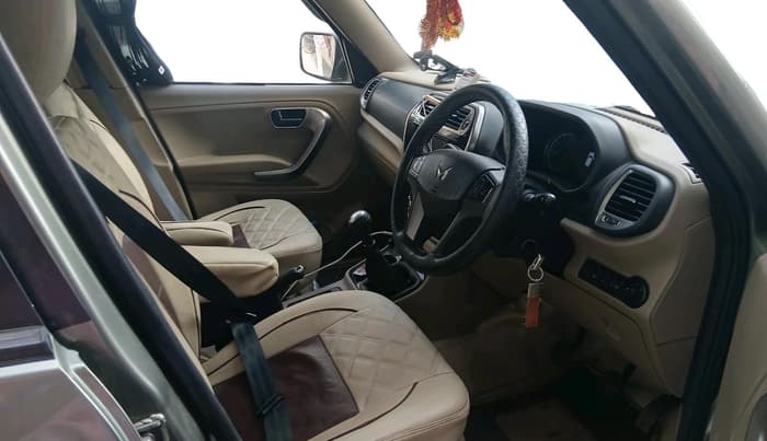 2024 Mahindra BOLERO NEO N10 R, Diesel, Manual, 20,020 km, interior