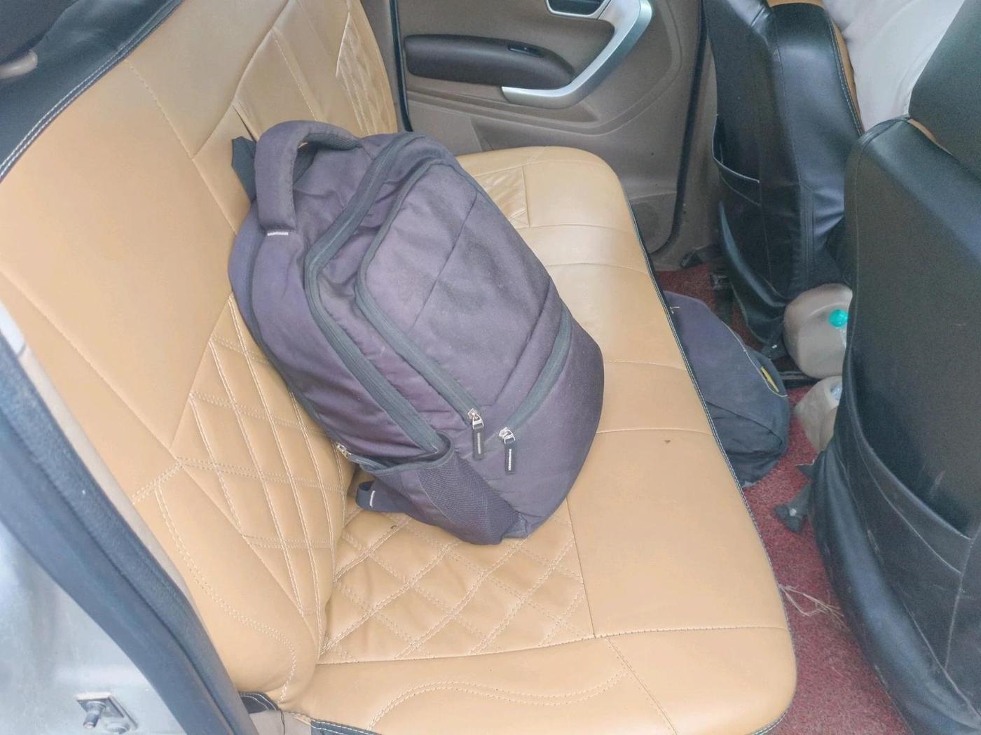 2016 Mahindra TUV300 T8, Diesel, Manual, 2,85,670 km, interior