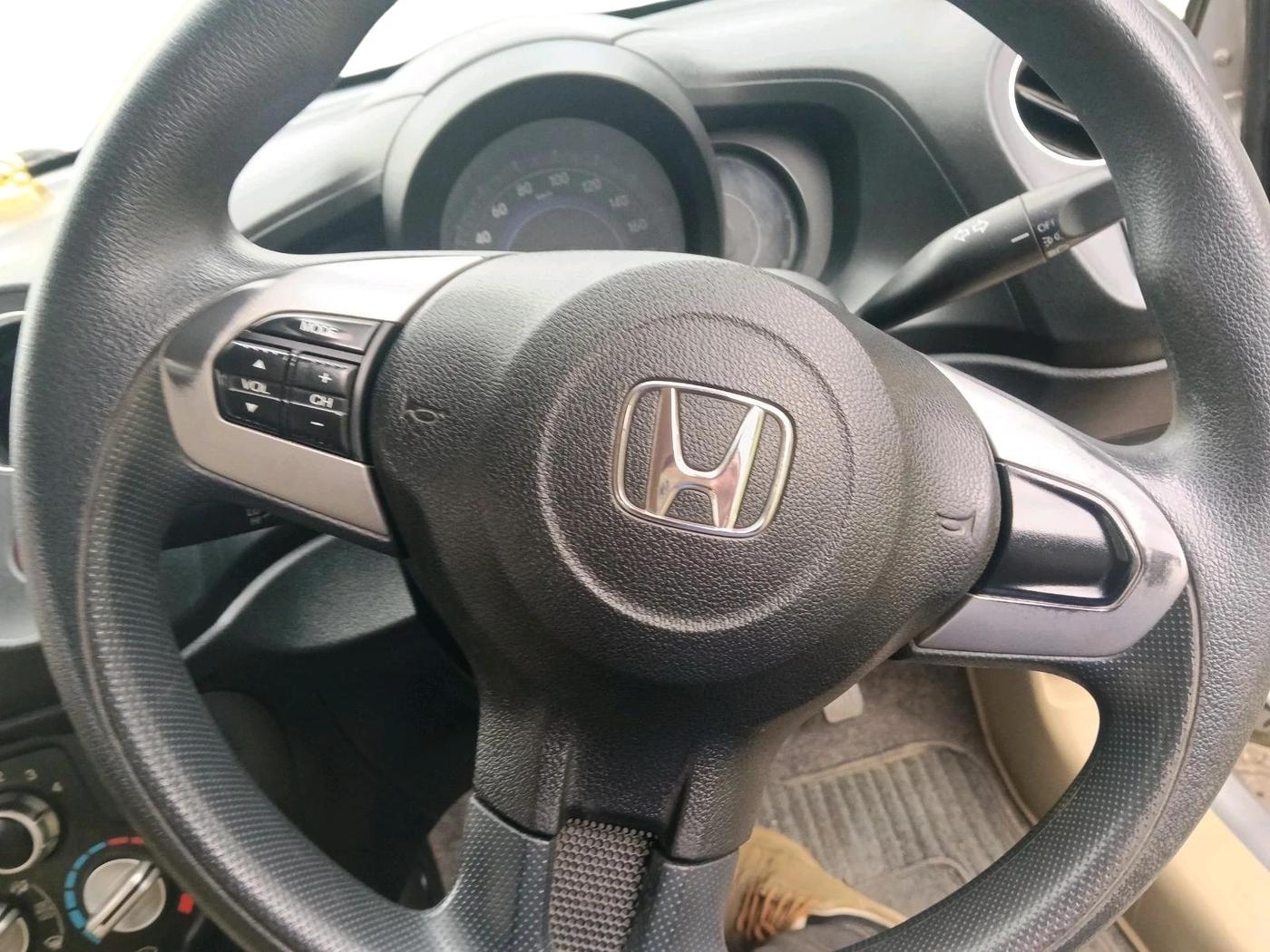 2016 Honda Amaze 1.2L I-VTEC S, Petrol, Manual, 97,780 km, interior