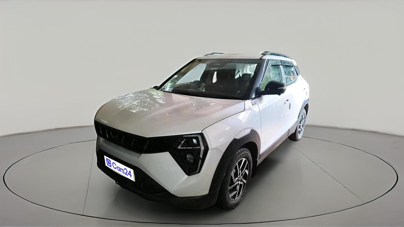 2024 Mahindra XUV 3XO AX5L 1.2 TGDi AT, Petrol, Automatic, 47,978 km, exterior