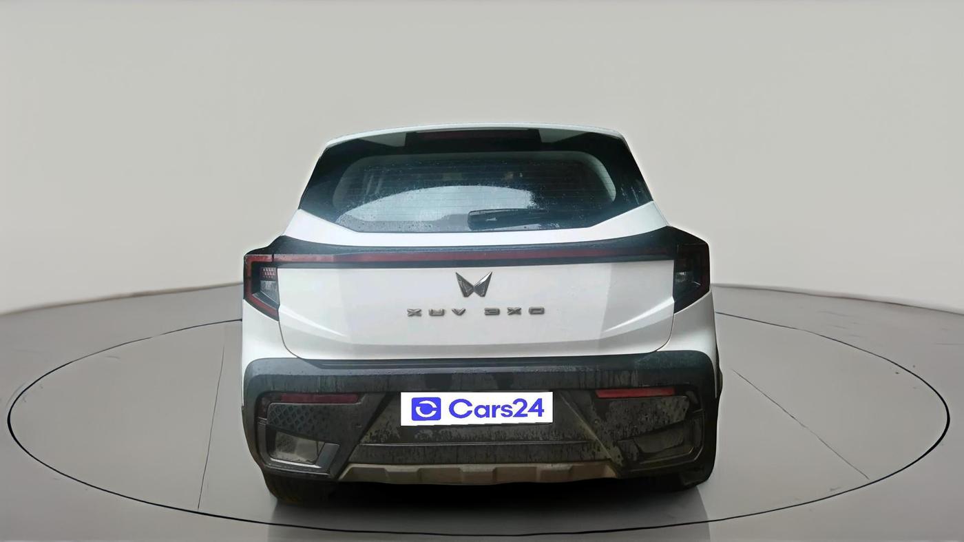 2024 Mahindra XUV 3XO AX5L 1.2 TGDi AT, Petrol, Automatic, 47,978 km, exterior
