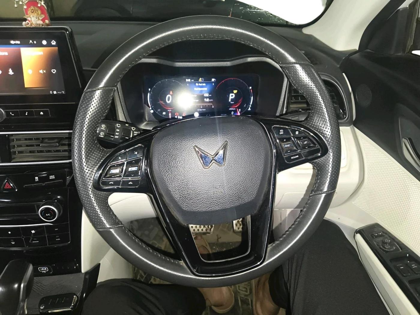 2024 Mahindra XUV 3XO AX5L 1.2 TGDi AT, Petrol, Automatic, 47,978 km, interior