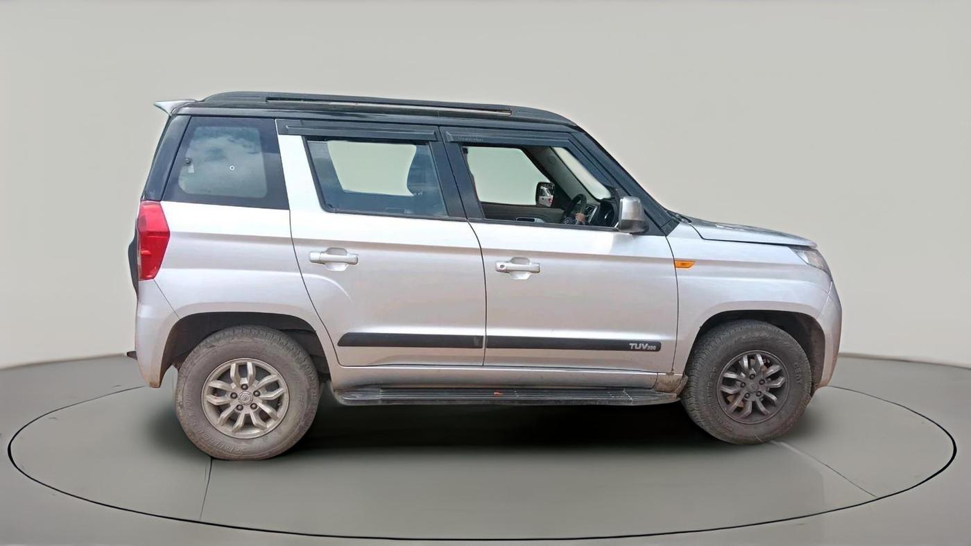 2017 Mahindra TUV300 T8 AMT, Diesel, Automatic, 91,470 km, exterior